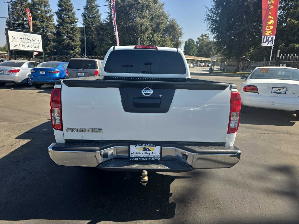 Used 2015 Nissan Frontier S image 11