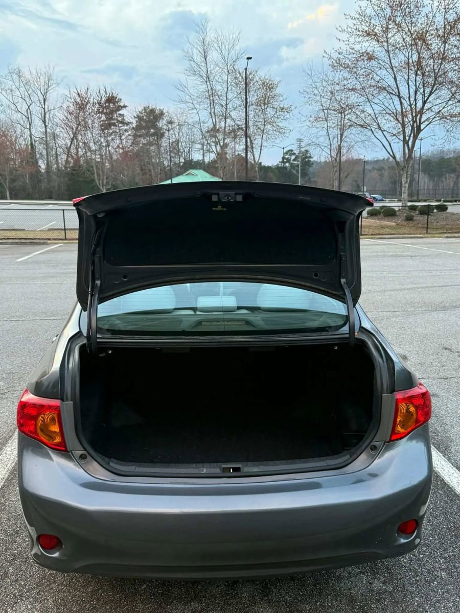 Used 2010 Toyota Corolla LE image 16