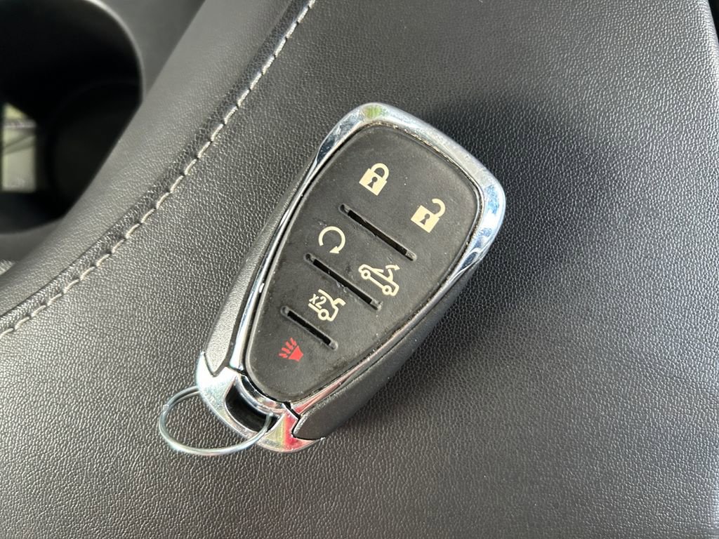 Used 2023 Chevrolet Camaro LT RWD image 31
