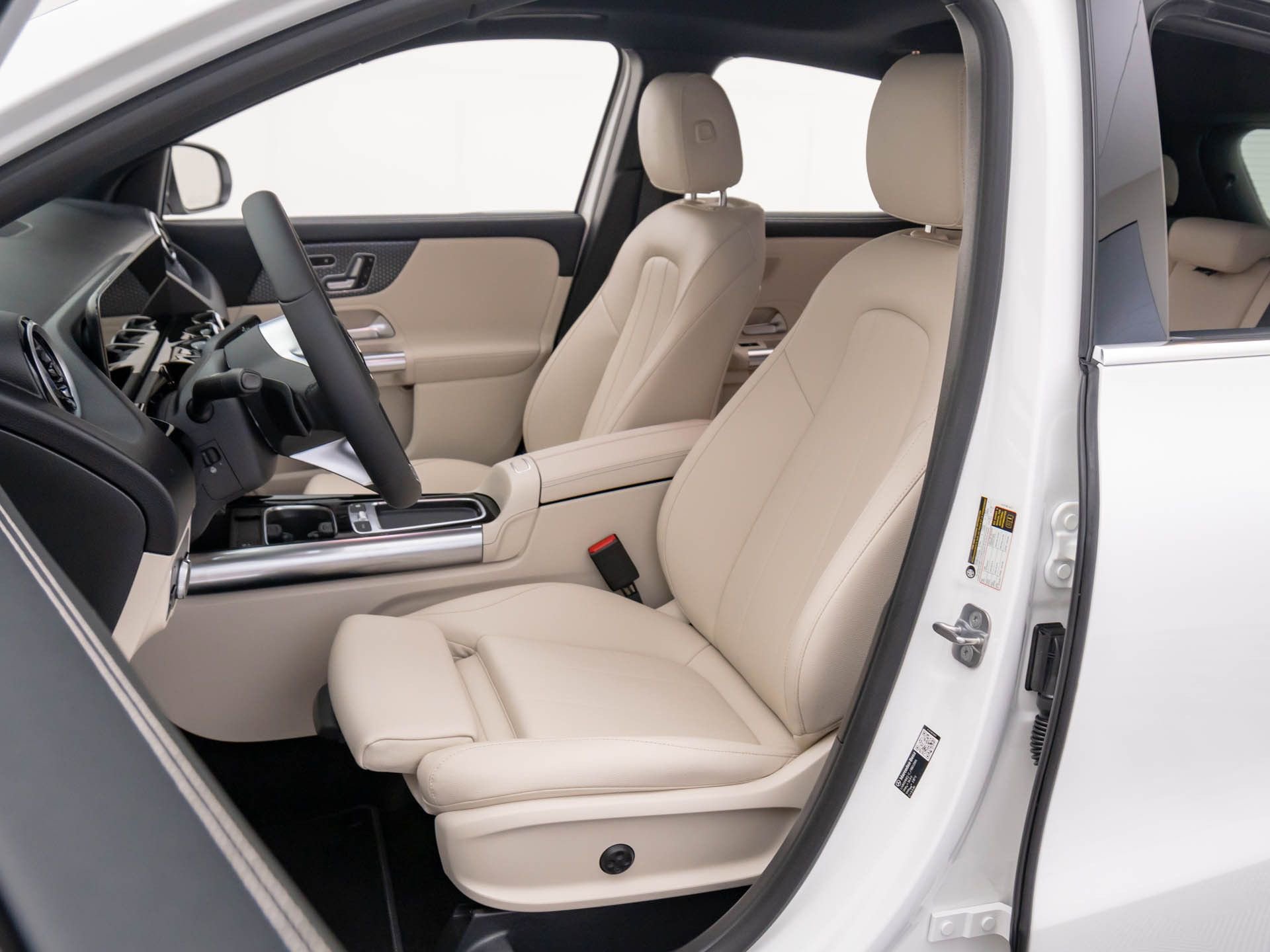 New 2026 Mercedes-Benz GLA 250 4MATIC image 19