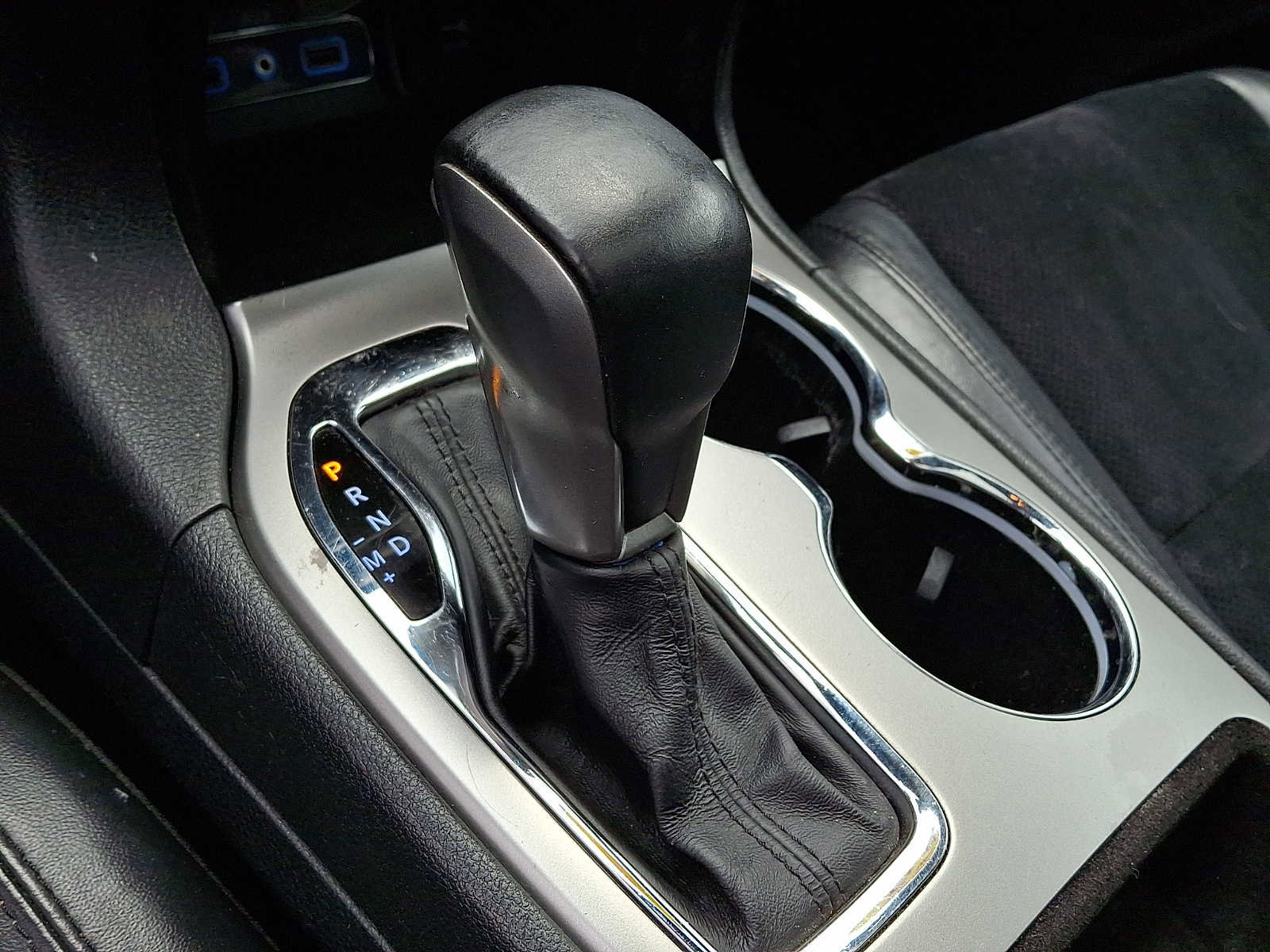Used 2018 Jeep Grand Cherokee Altitude AWD/4WD image 16