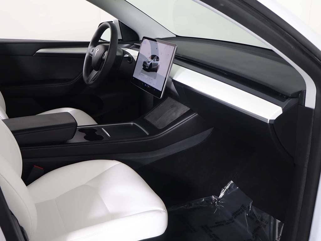 Used 2023 Tesla Model Y Performance AWD/4WD image 26