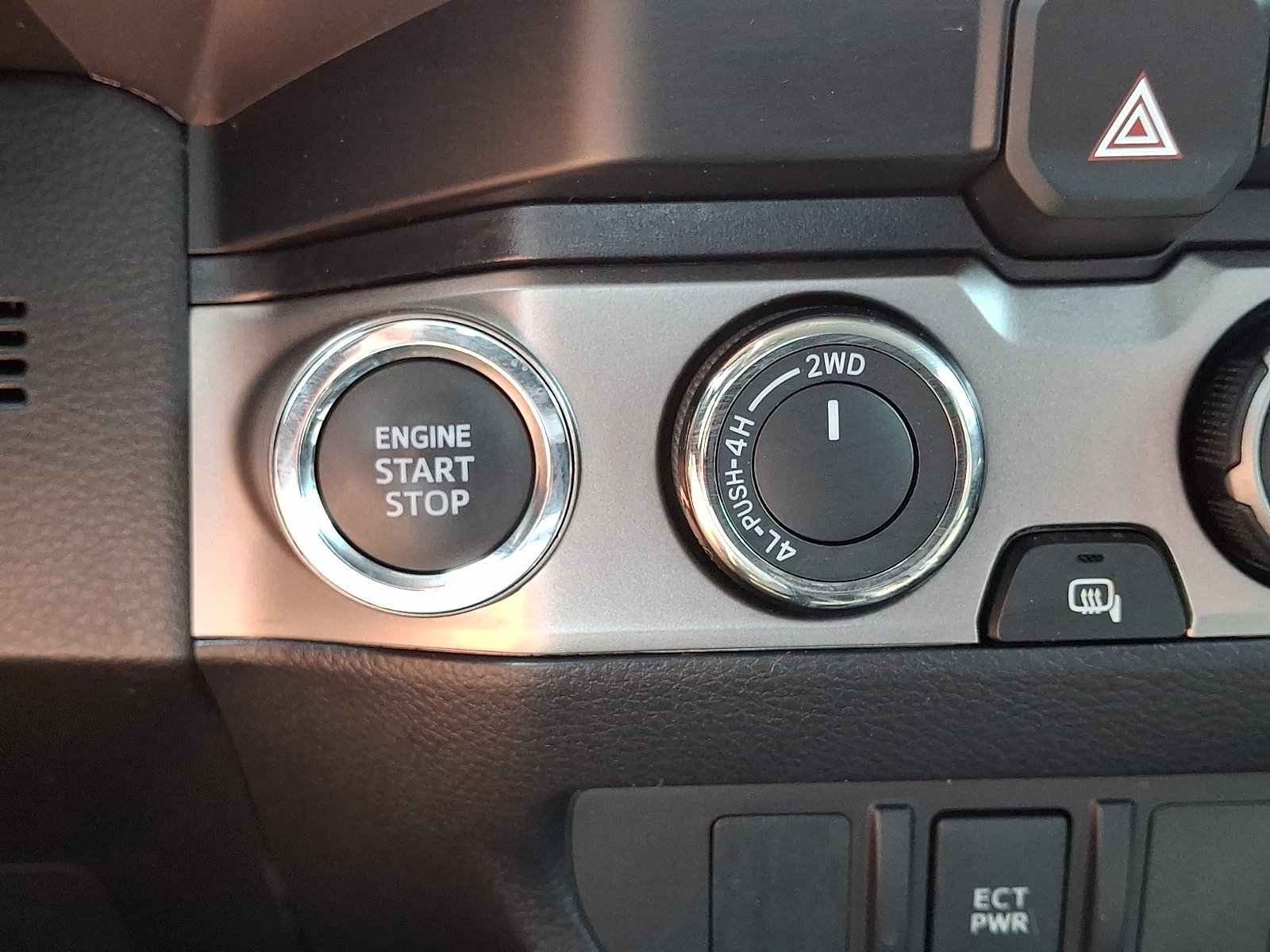 Certified 2023 Toyota Tacoma SR5 AWD/4WD image 24
