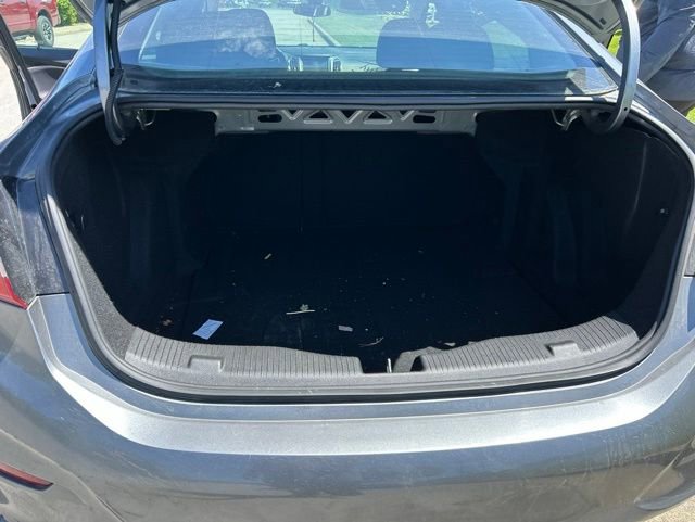 Used 2018 Chevrolet Cruze LT w/ Convenience Package FWD image 10