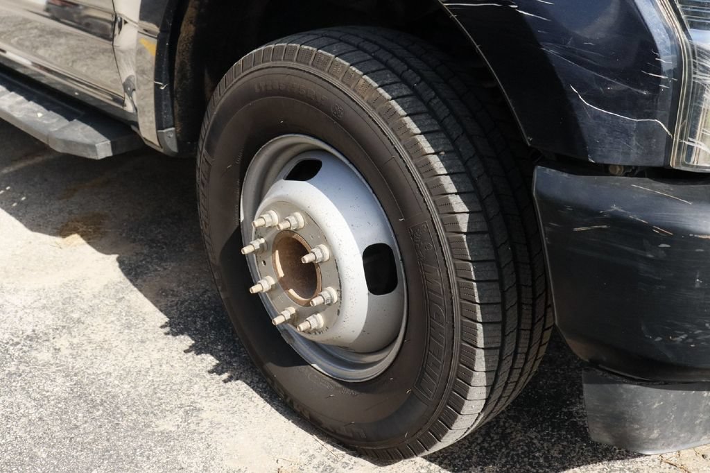 Used 2022 Ford F350 XL RWD image 4