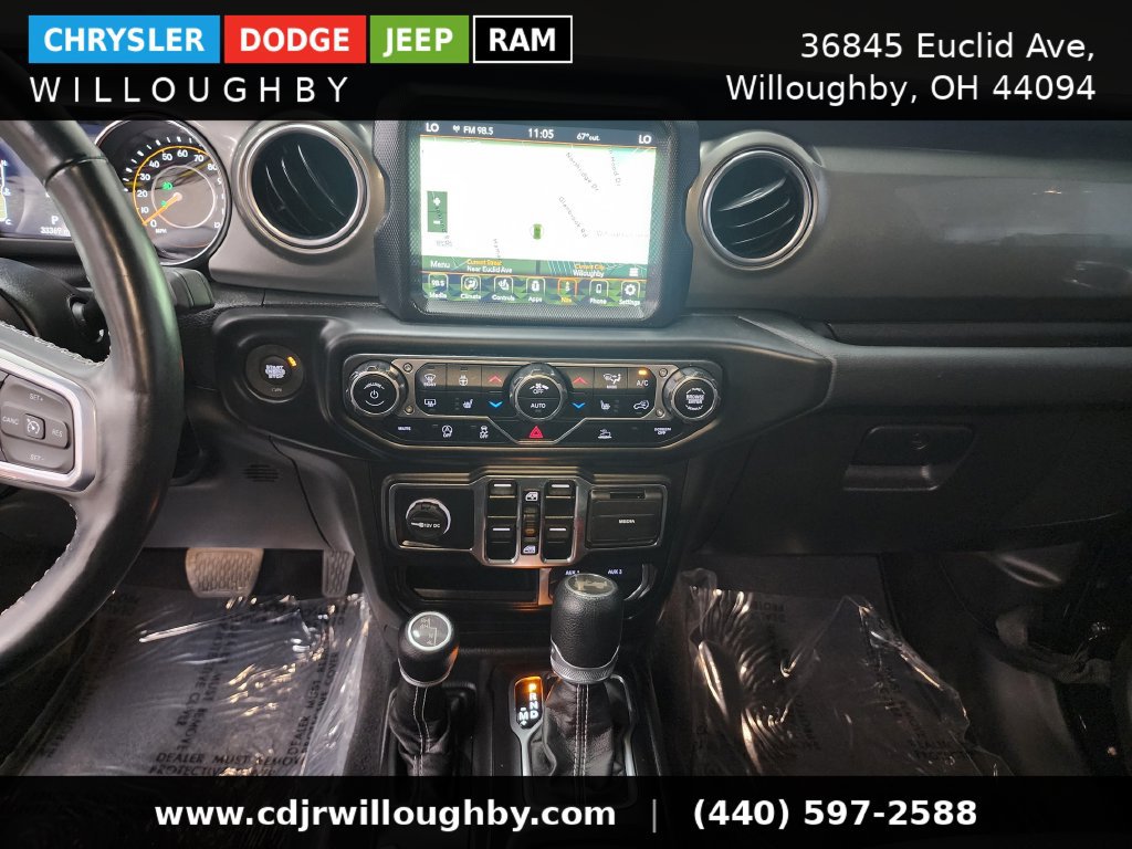 Used 2023 Jeep Wrangler Unlimited Sahara w/ Cold Weather Group AWD/4WD image 19