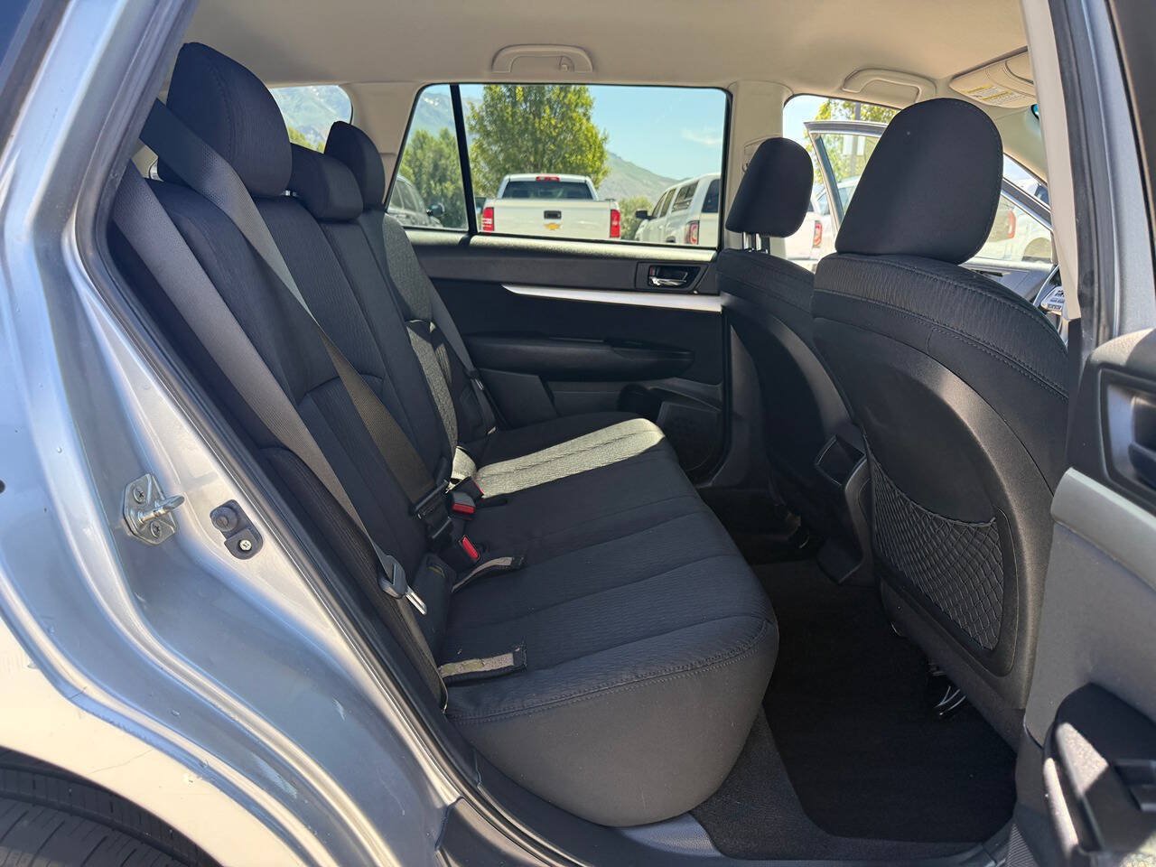 Used 2012 Subaru Outback 2.5i Premium AWD/4WD image 16