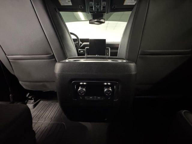 Used 2025 GMC Yukon Denali w/ Sun & Power Step Package image 15