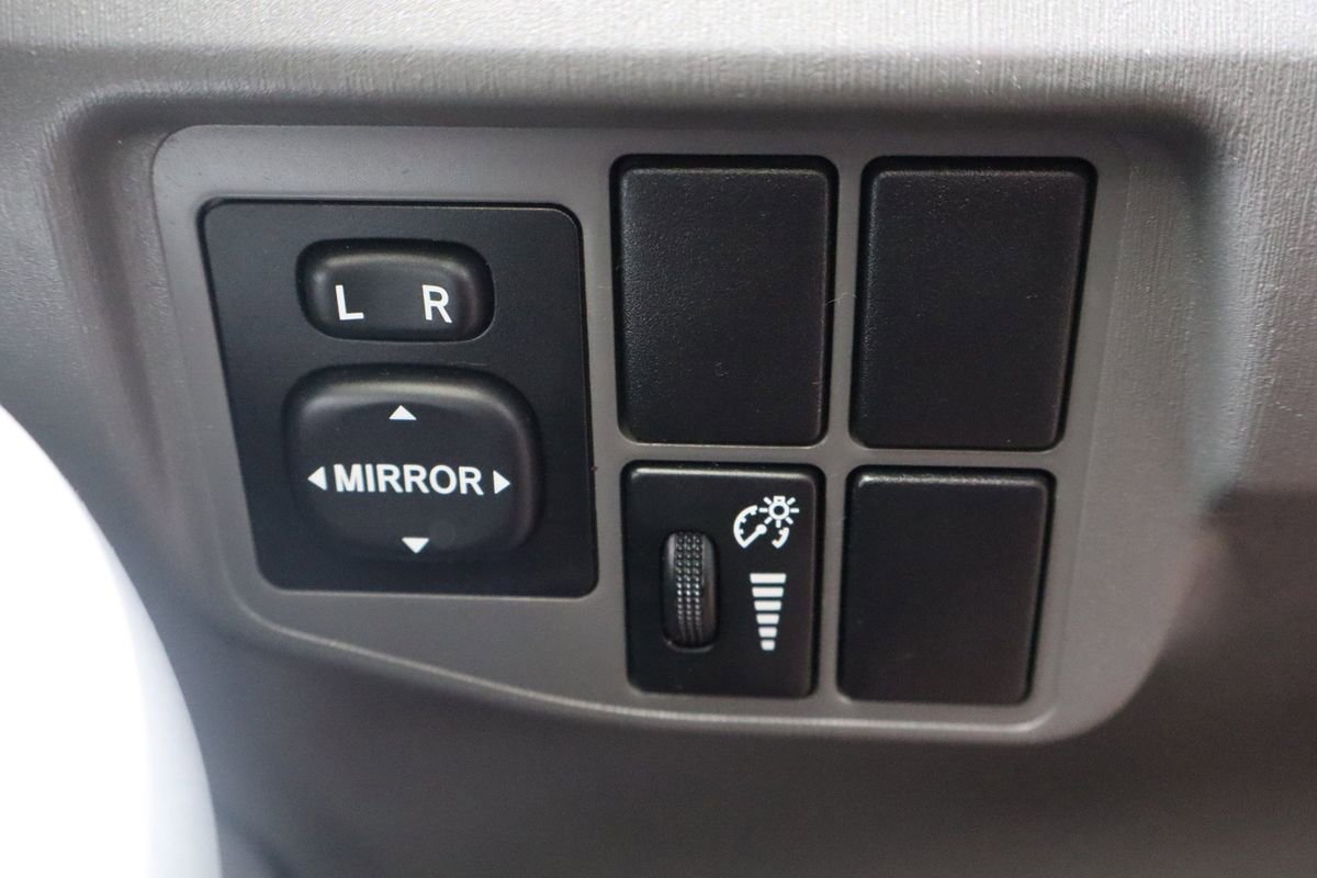 Used 2010 Toyota Prius Three FWD image 28