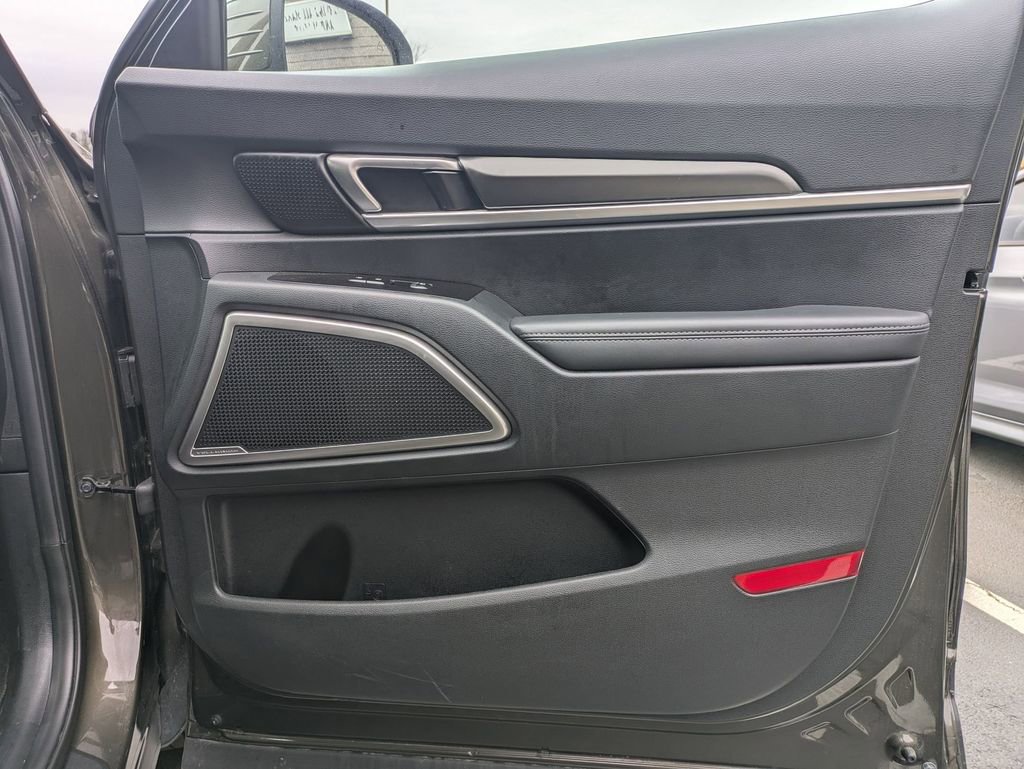 Used 2025 Kia Telluride S image 33
