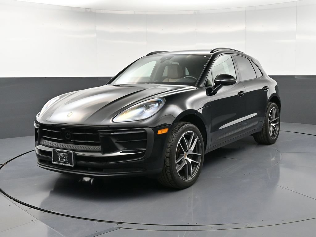 Certified 2024 Porsche Macan AWD/4WD image 6