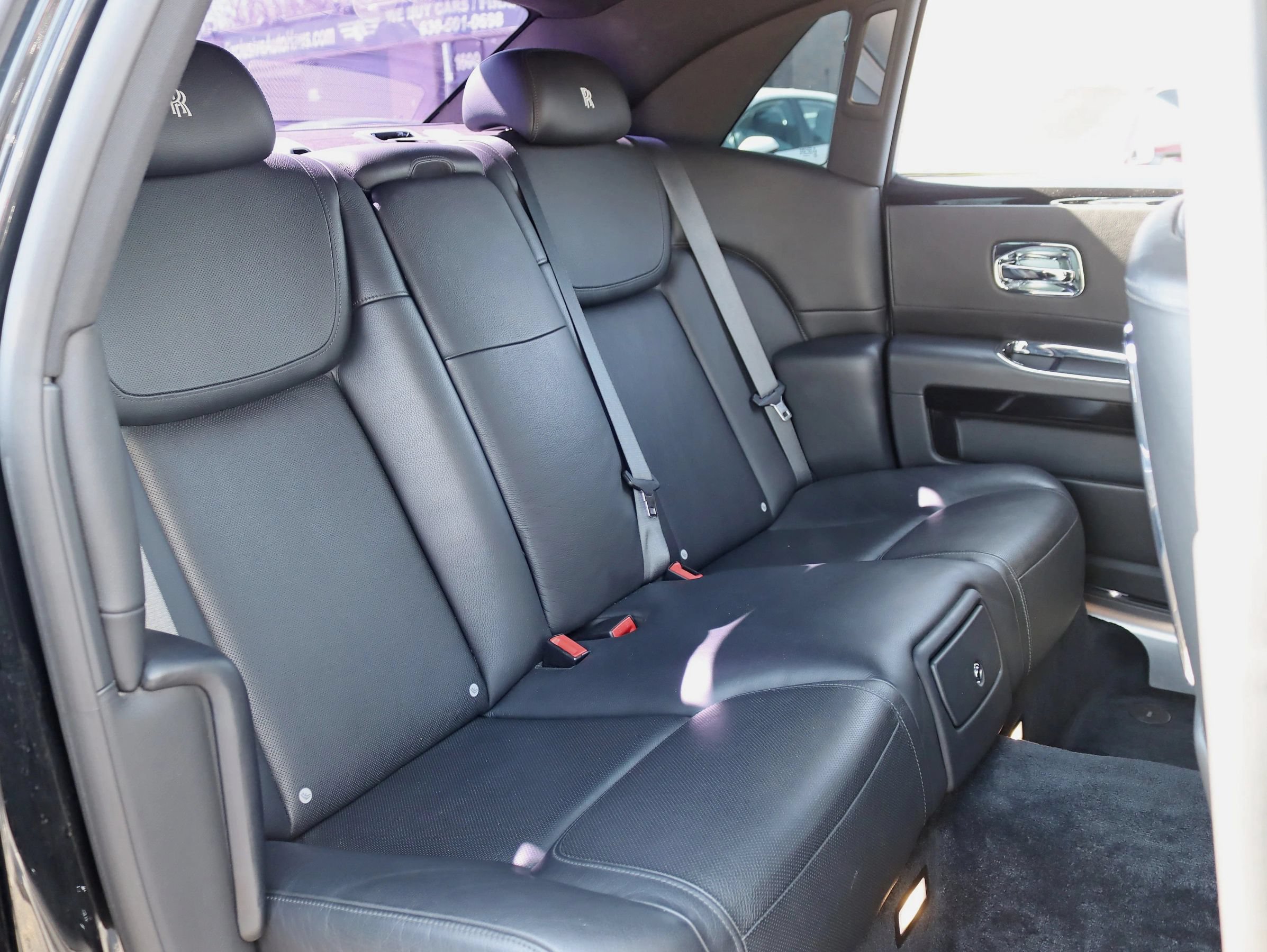 Used 2015 Rolls-Royce Ghost RWD image 38