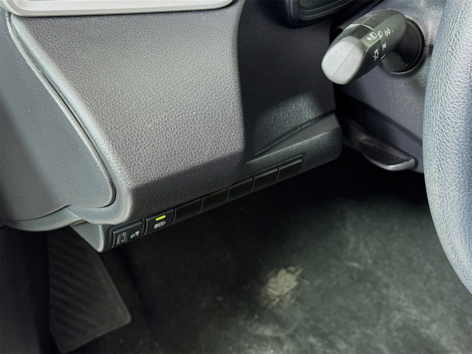 Used 2024 Toyota Corolla LE image 8