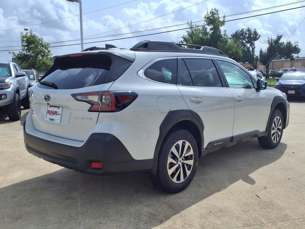New 2025 Subaru Outback Premium image 4