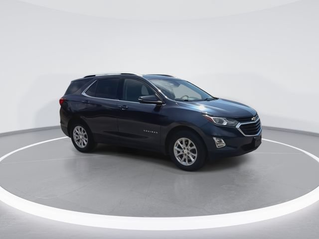 Used 2018 Chevrolet Equinox LT w/ Sun & Infotainment Package FWD image 2