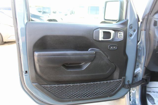 Used 2025 Jeep Wrangler Unlimited Rubicon image 10