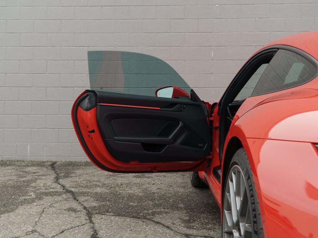Used 2025 Porsche 911 Carrera RWD image 15