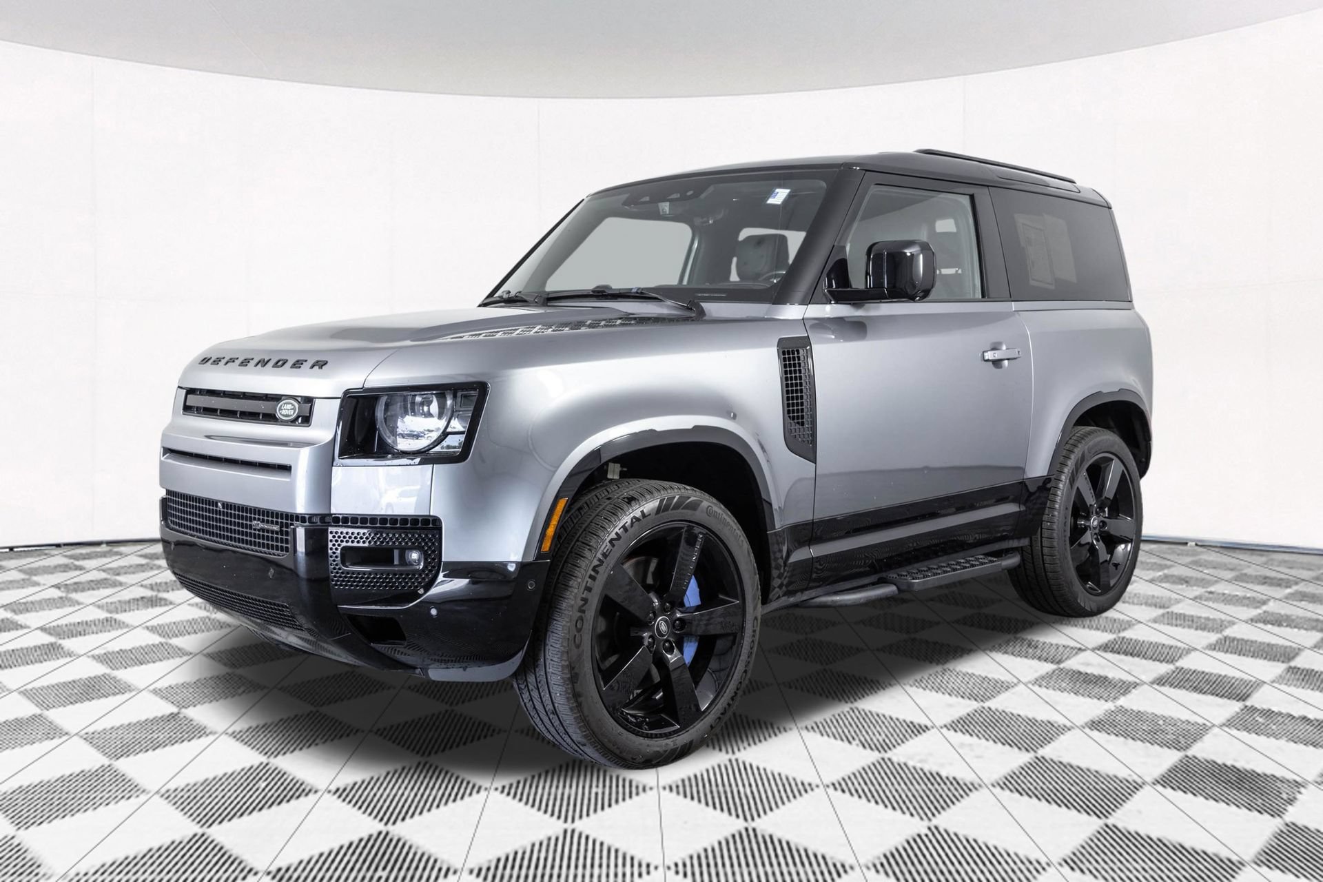 Used 2023 Land Rover Defender 90 X-Dynamic SE AWD/4WD image 12