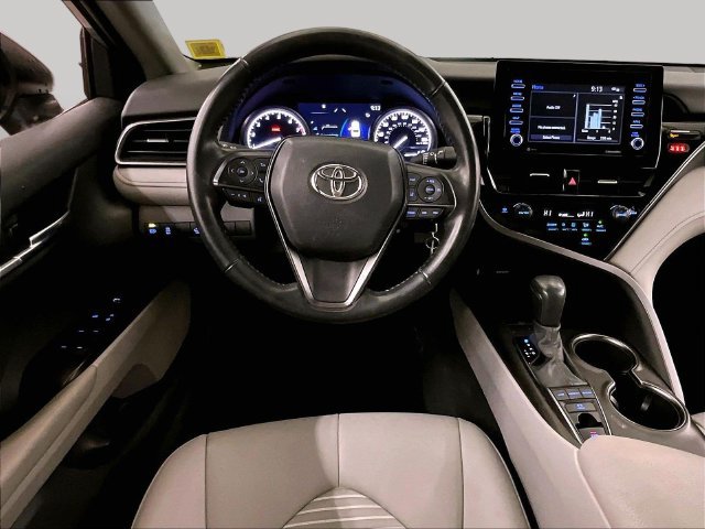 Used 2022 Toyota Camry SE AWD/4WD image 5