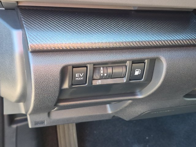 New 2026 Subaru Crosstrek 2.5i Limited AWD/4WD image 17