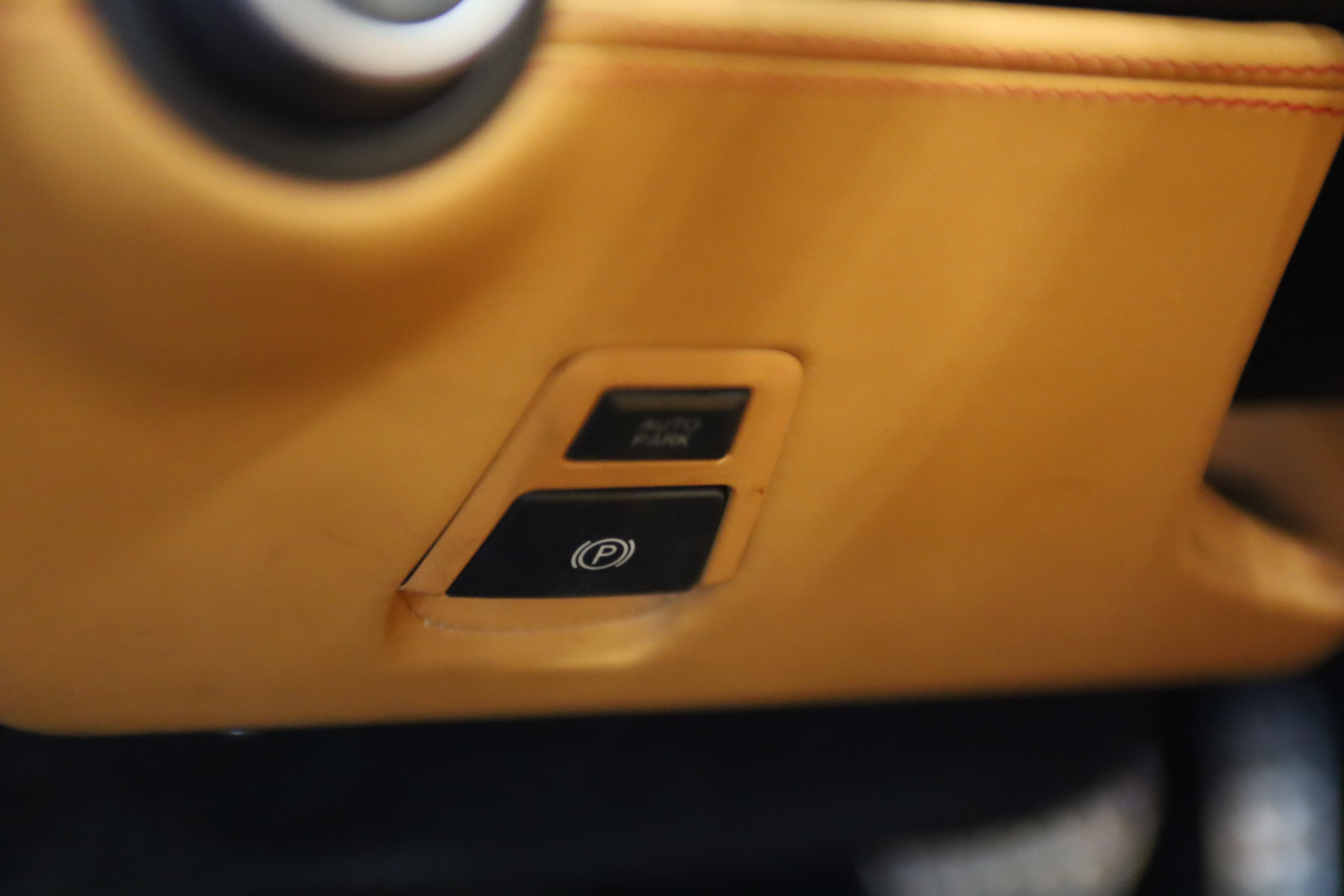 Used 2019 Ferrari 488 Spider RWD image 20