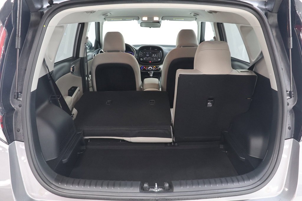 Used 2025 Kia Soul LX w/ LX Technology Package FWD image 34
