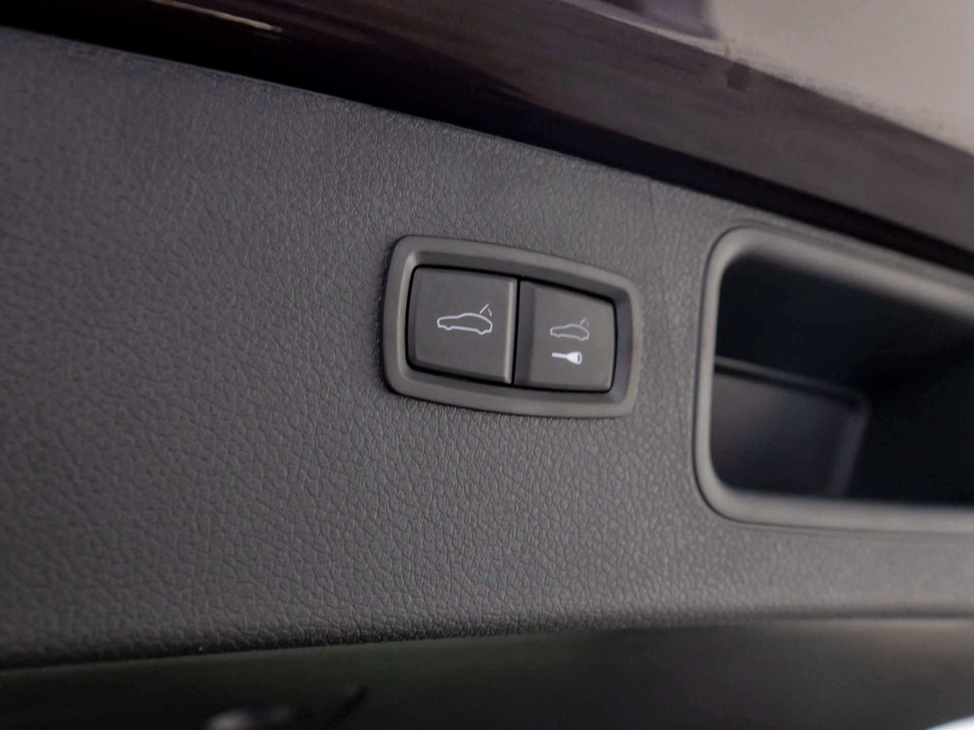 Certified 2026 Porsche Macan image 32