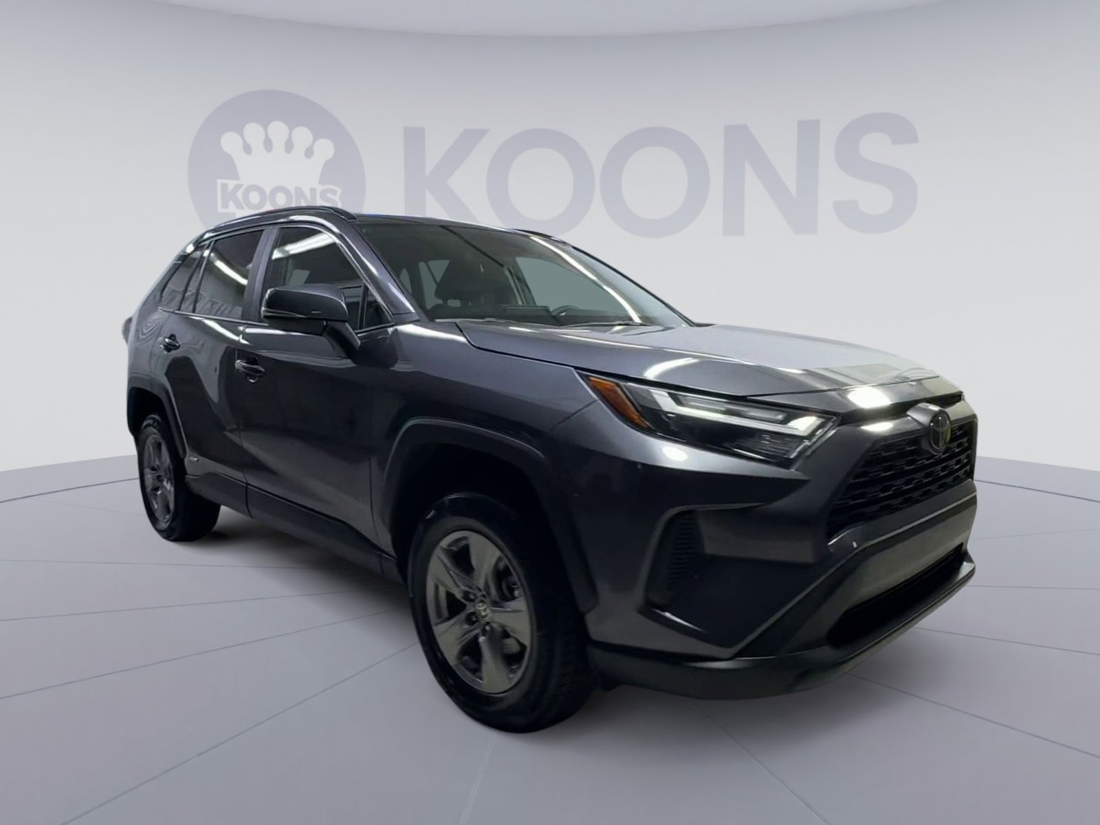 Used 2025 Toyota RAV4 LE image 2