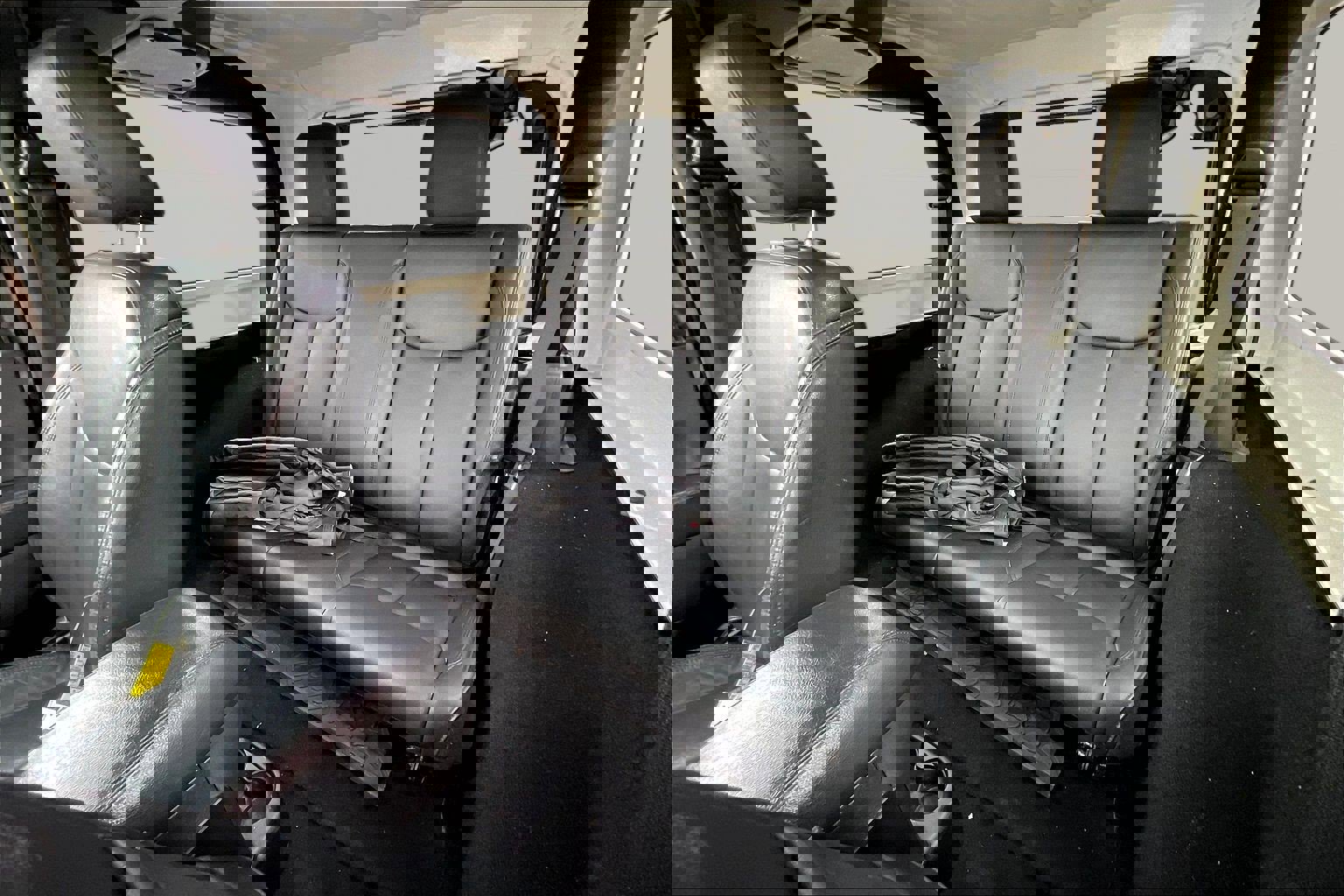 Used 2015 Jeep Wrangler Altitude image 22