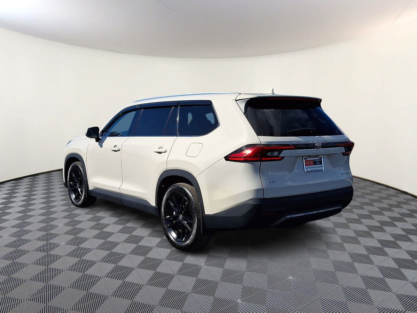 Used 2024 Toyota Grand Highlander AWD image 7