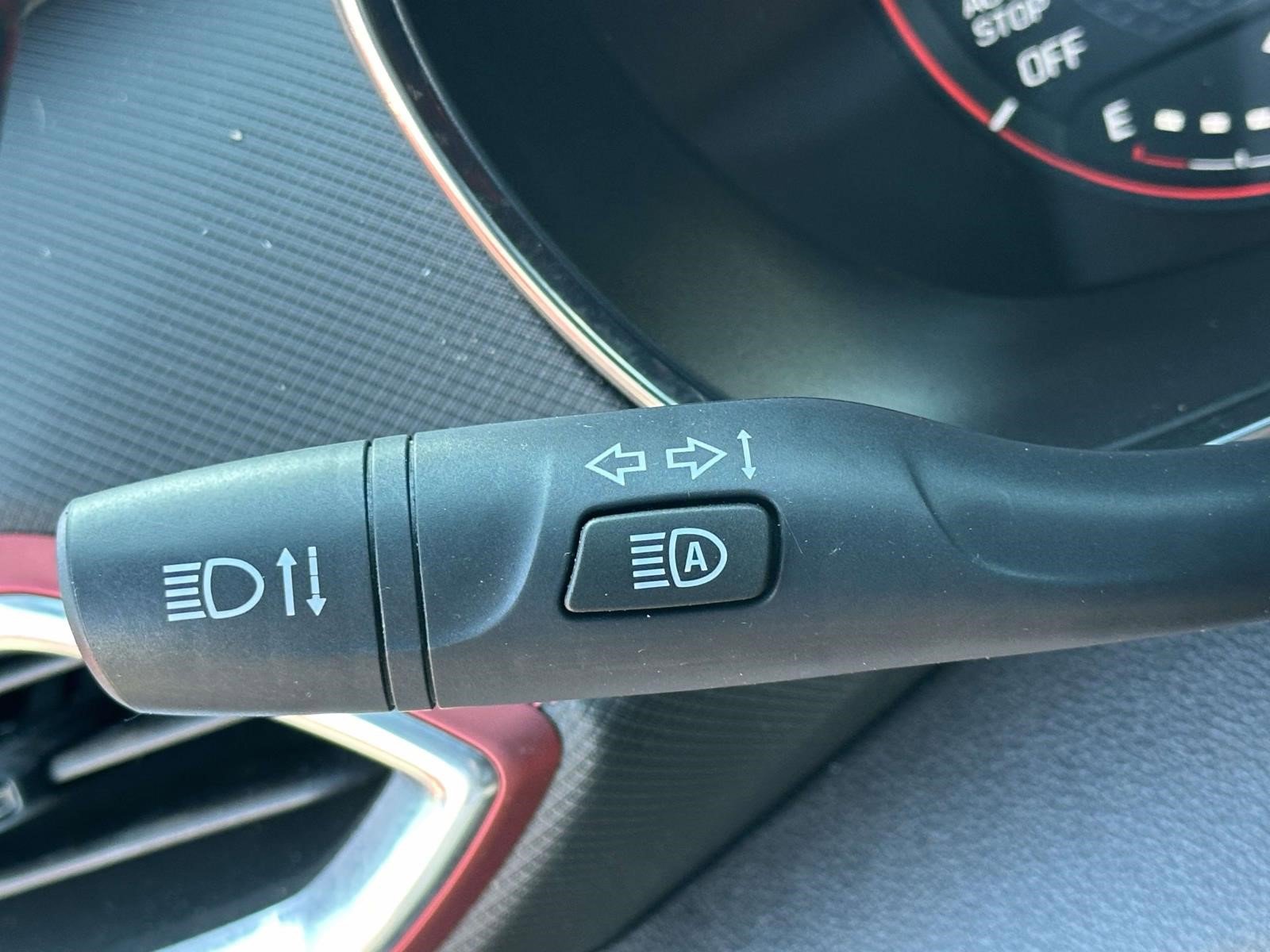 Certified 2023 Chevrolet TrailBlazer RS w/ Convenience Package image 19