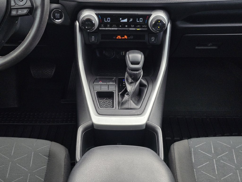 Used 2023 Toyota RAV4 XLE FWD image 21