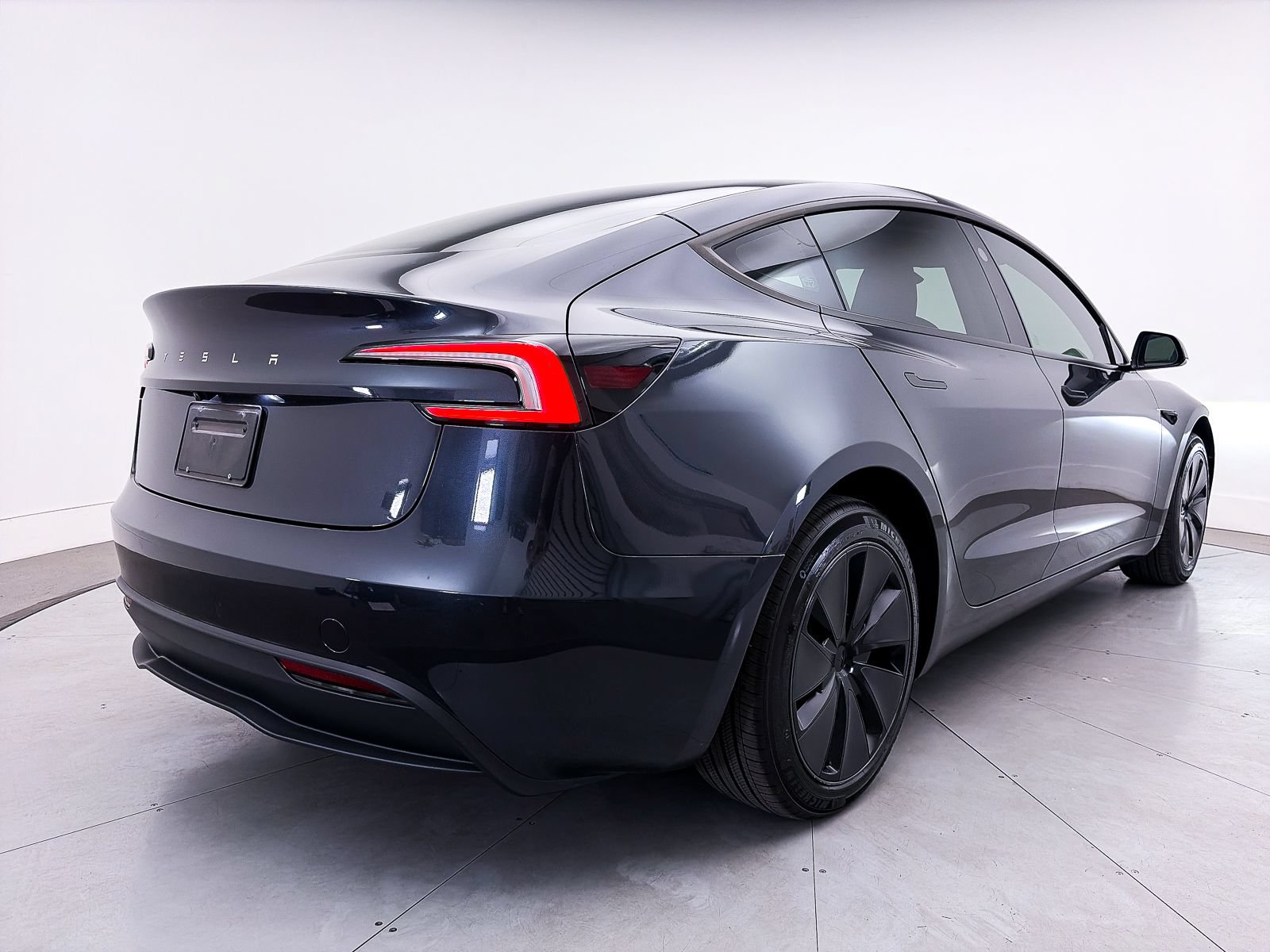 Used 2025 Tesla Model 3 Long Range RWD image 15