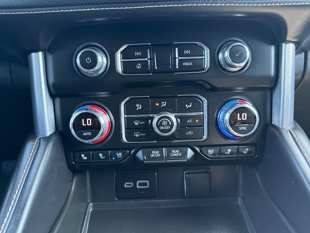 Used 2023 GMC Yukon SLT w/ SLT Luxury Package image 19