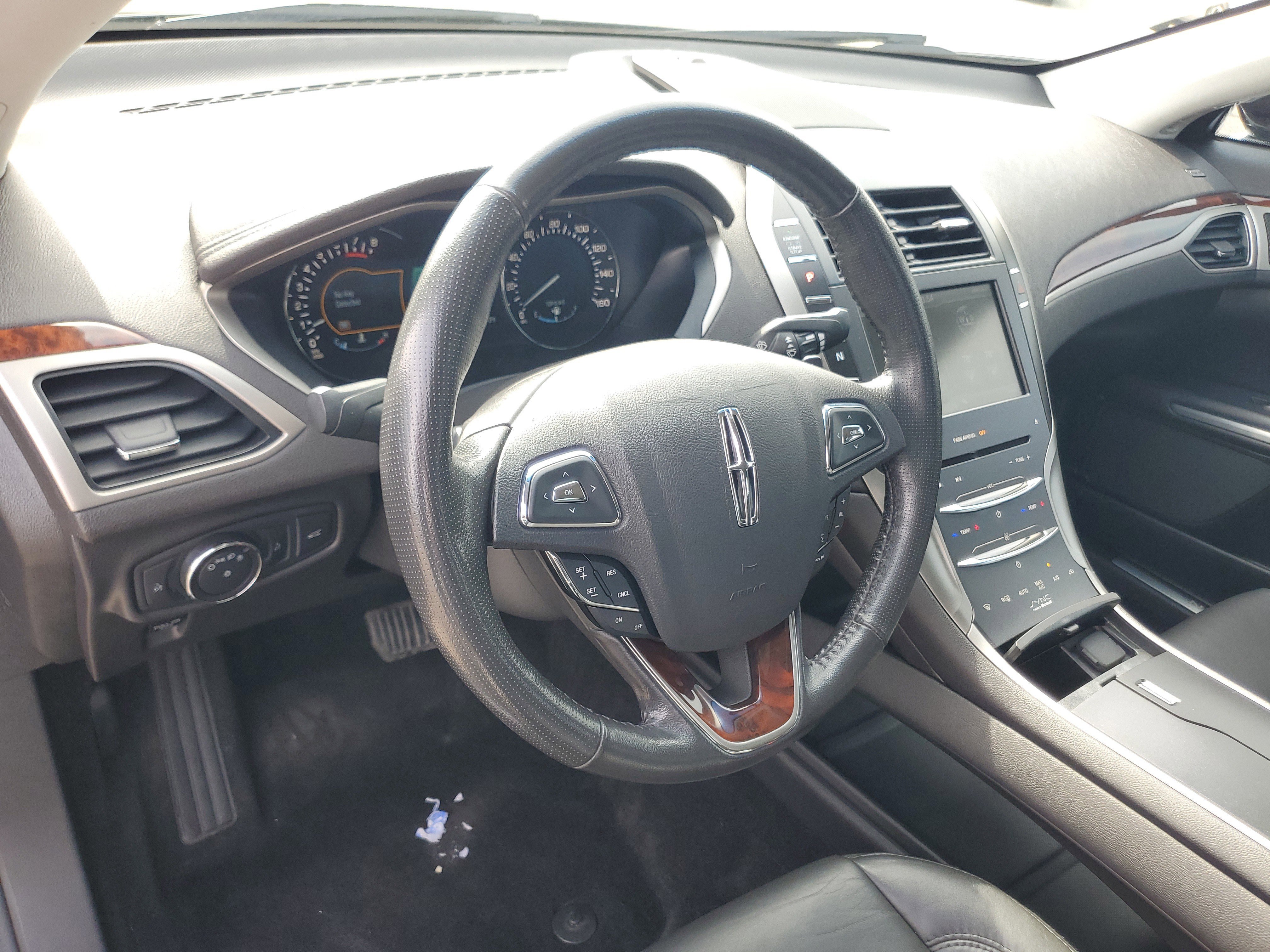 Used 2013 Lincoln MKZ FWD image 13