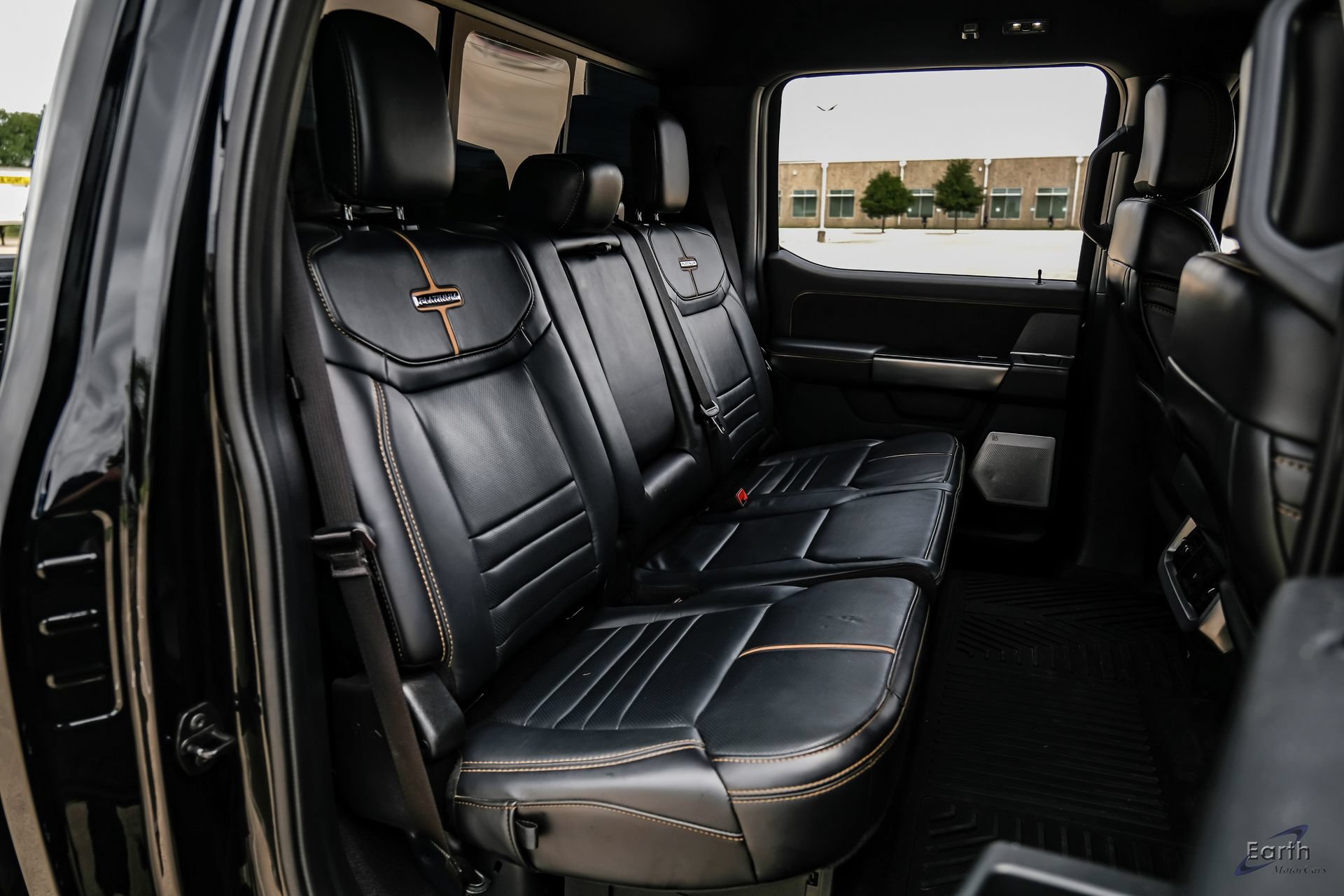 Used 2024 Ford F350 Platinum w/ Tremor Off-Road Package AWD/4WD image 83