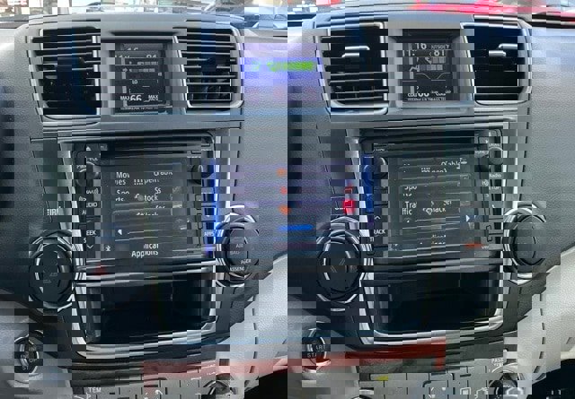 Used 2013 Toyota Highlander Limited image 27