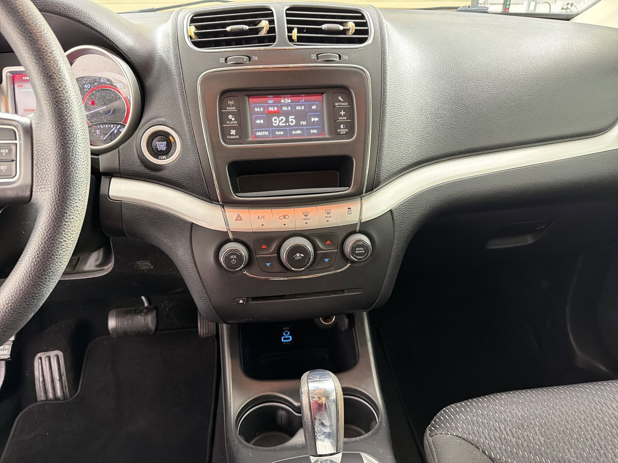 Used 2019 Dodge Journey SE FWD image 24