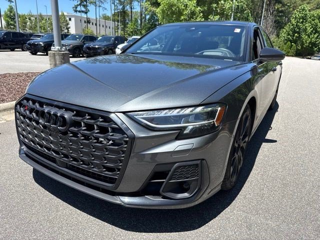 Used 2025 Audi S8 AWD/4WD image 2