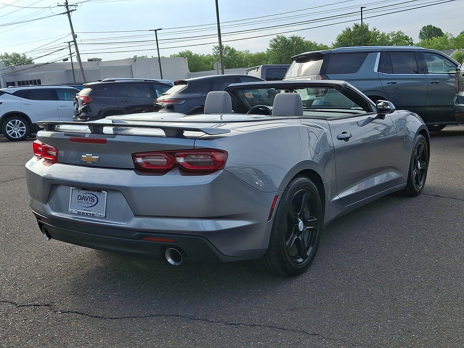 Used 2024 Chevrolet Camaro LT RWD image 4