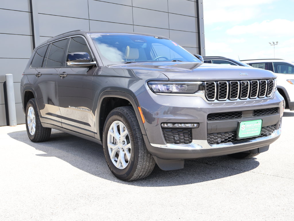 Used 2023 Jeep Grand Cherokee L Limited w/ Luxury Tech Group II AWD/4WD image 6