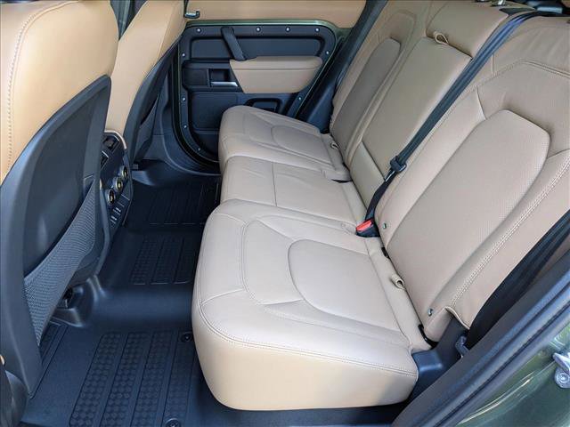 New 2026 Land Rover Defender 110 X-Dynamic SE image 15