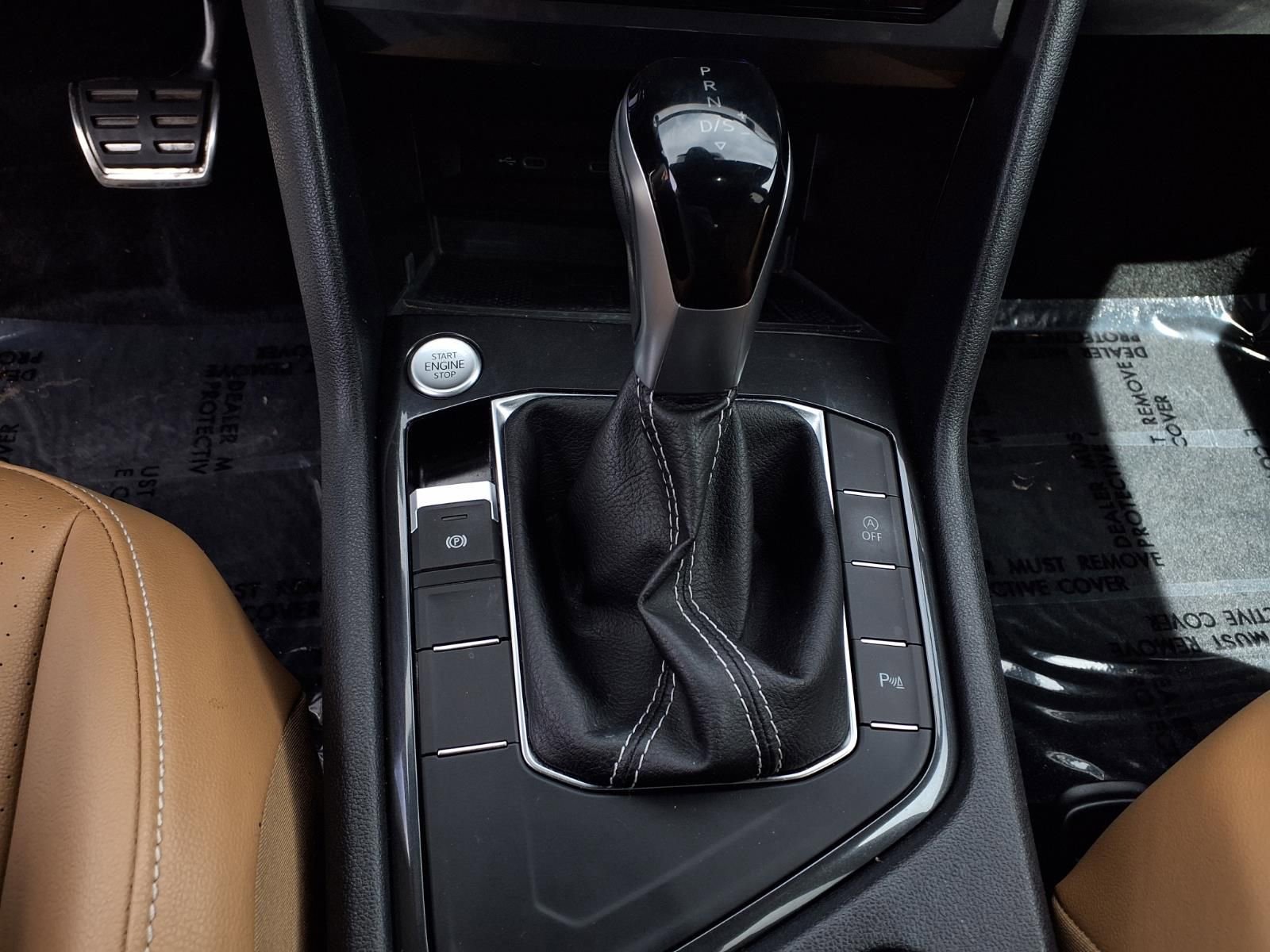 Certified 2023 Volkswagen Tiguan SE R-Line FWD image 13