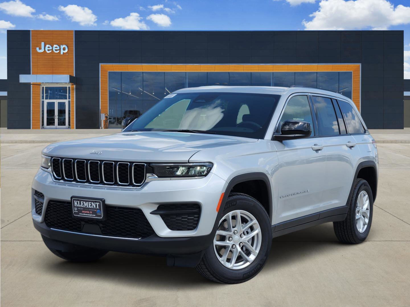 New 2026 Jeep Grand Cherokee Laredo