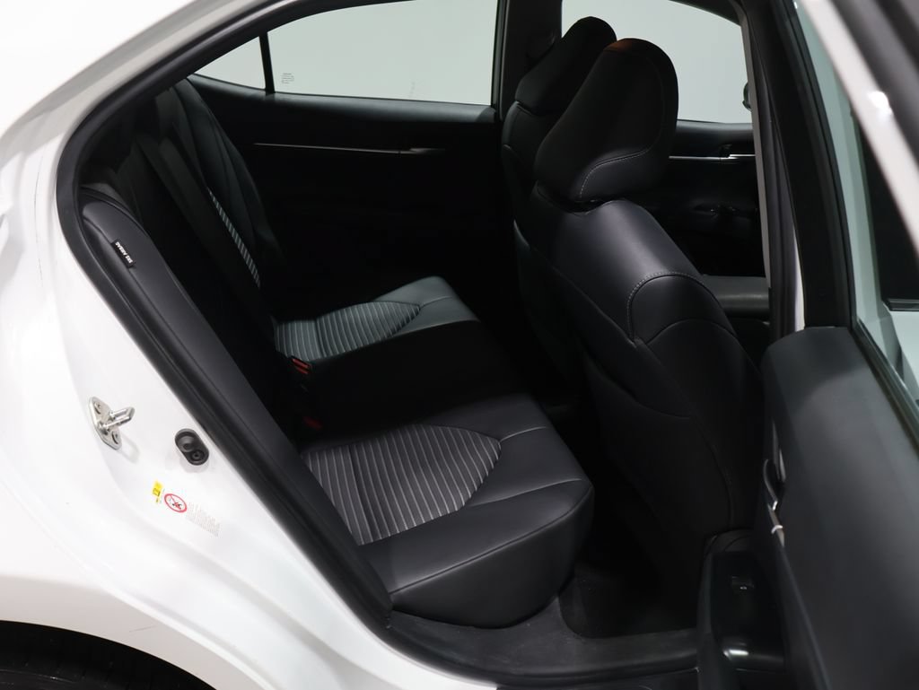 Used 2018 Toyota Camry SE FWD image 20