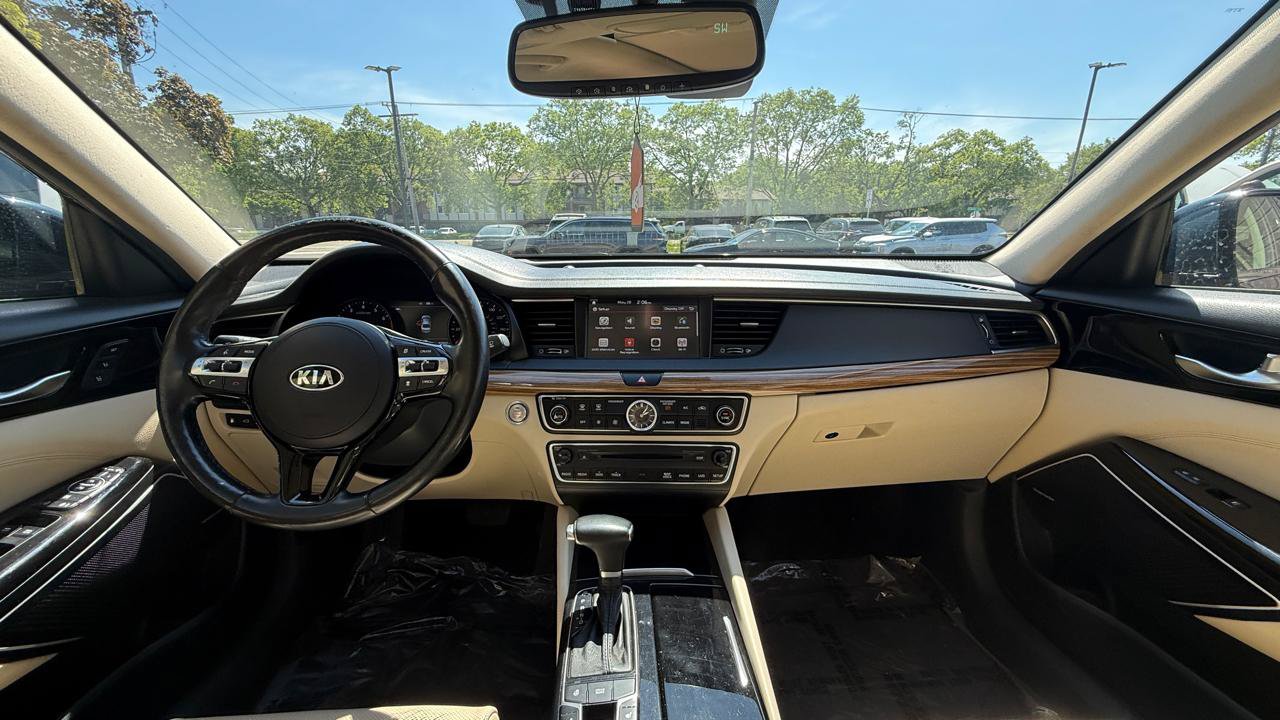 Used 2018 Kia Cadenza Technology FWD image 15