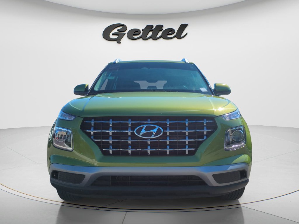 Certified 2024 Hyundai Venue SEL FWD image 2