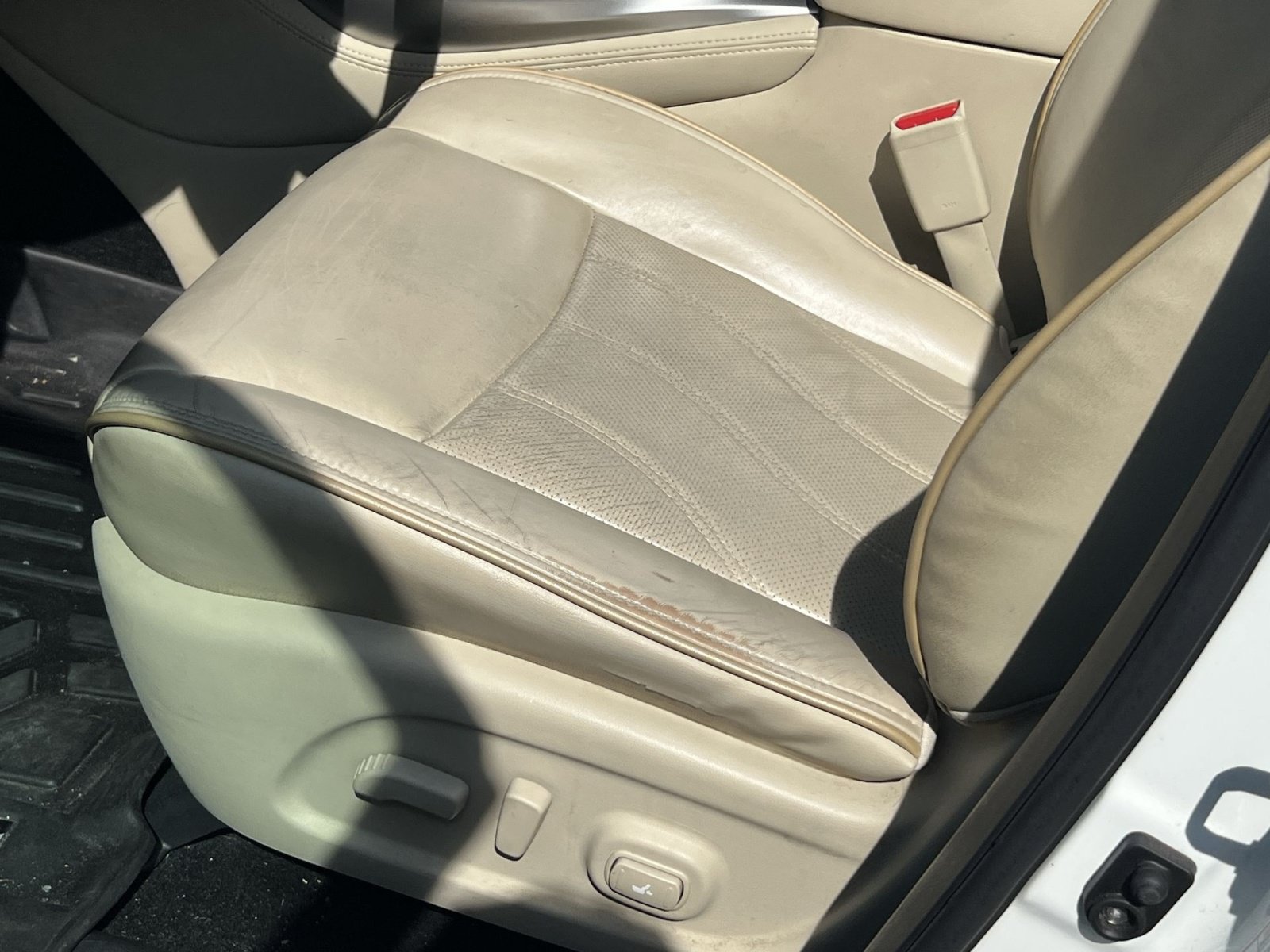 Used 2015 INFINITI QX60 Luxe w/ Premium Package AWD/4WD image 12