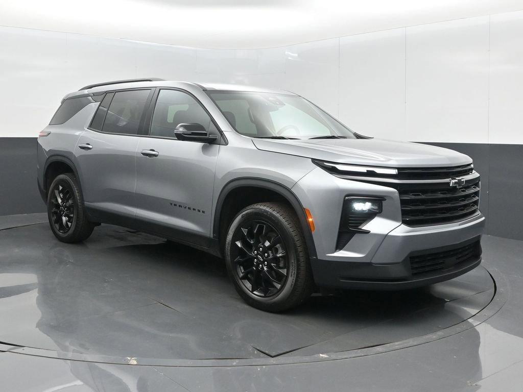 Used 2024 Chevrolet Traverse LT w/ Midnight/Sport Edition