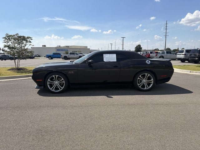 Used 2022 Dodge Challenger R/T RWD image 2
